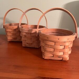 1995 Longaberger 5 in Measuring Baskets, set of 3.
